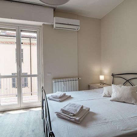 Lovely Suite With Private Parking In Como Kültér fotó