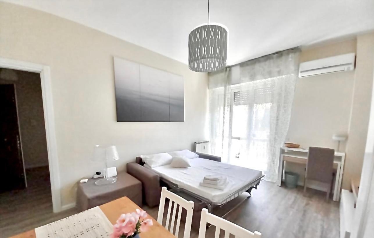 Lovely Suite With Private Parking In Como Kültér fotó
